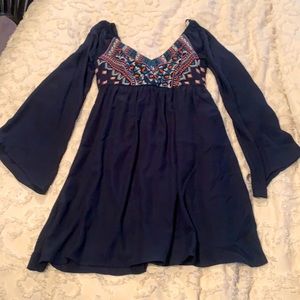 Bell sleeved mini dress